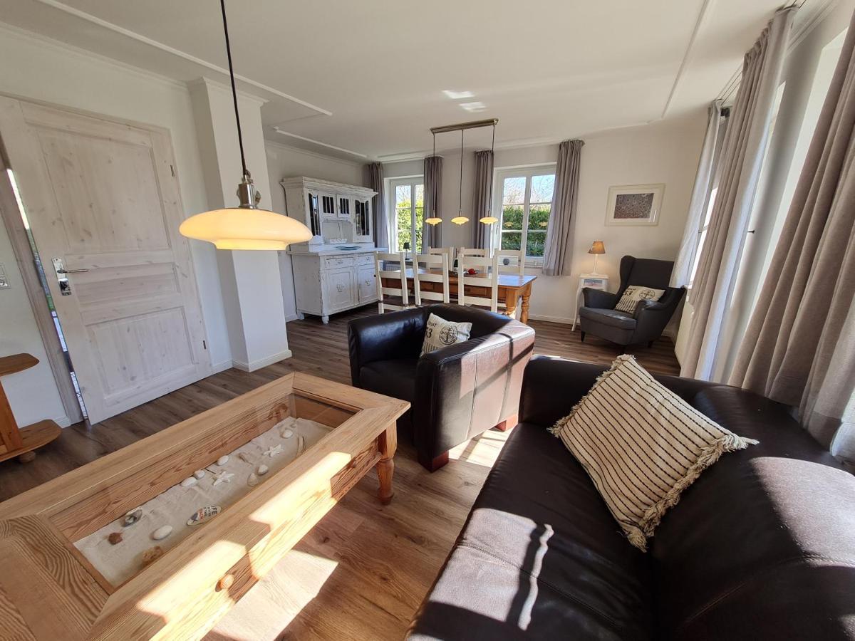 Ferienhaus Ellen, Eg Whg Utersum Bagian luar foto