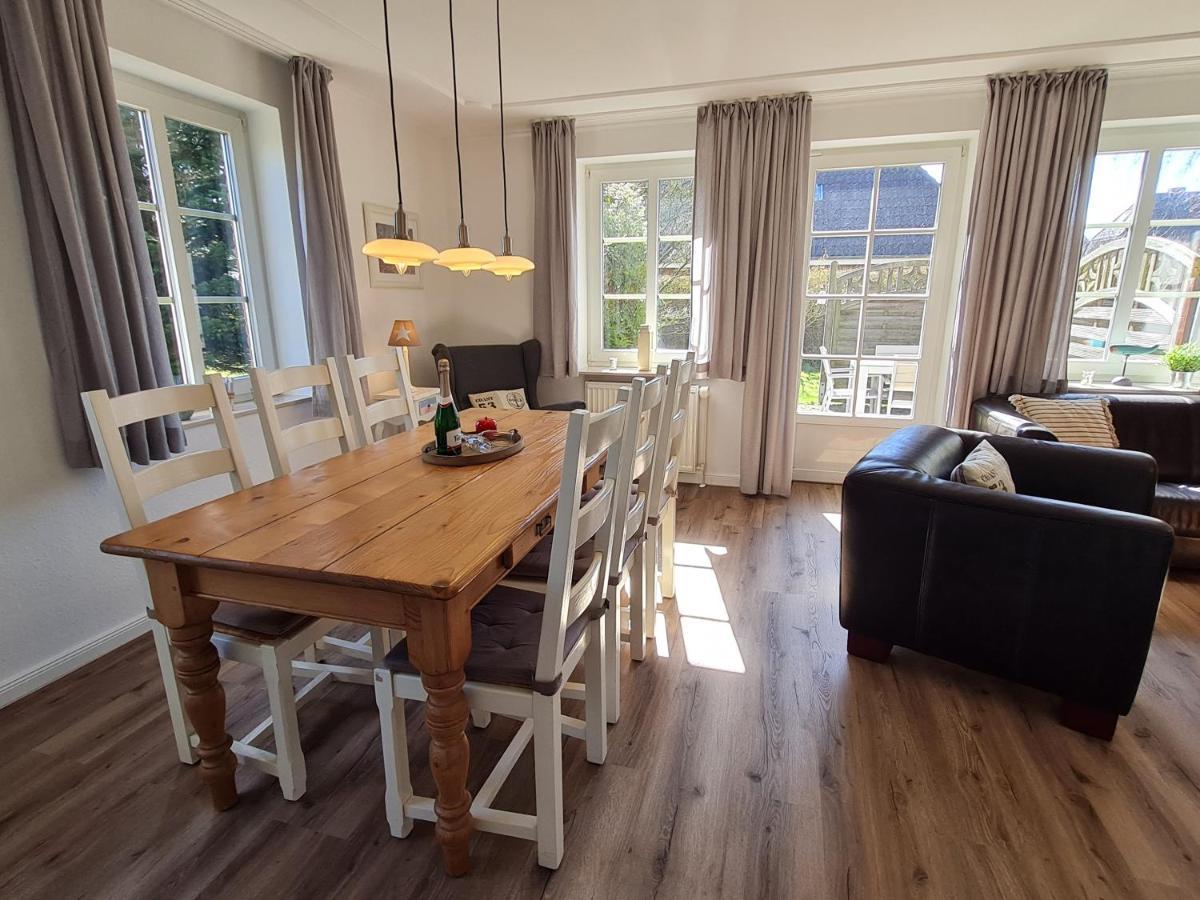 Ferienhaus Ellen, Eg Whg Utersum Bagian luar foto