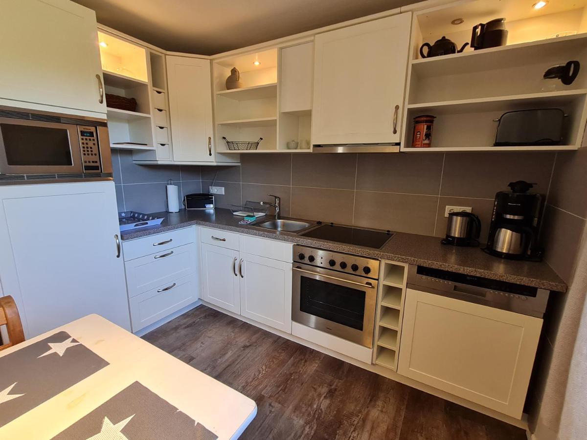 Ferienhaus Ellen, Eg Whg Utersum Bagian luar foto